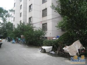 绿城广场旁两梯两户电梯小高层配套完善交通便利