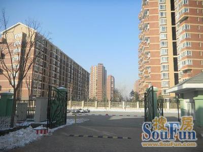 高教大楼1室1厅1卫西朝向900.00元/月出租