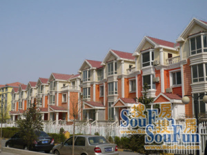 房子单价低,这栋是小高层,房本在手,无抵押。