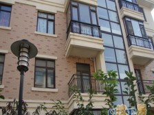 朗悦华园四室精装修格局方正采光充足户型好上下两层