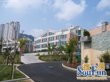 小高层社区,停车方便,环境优美,绿化好,户型方正