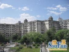 一室一厅精装修,交通便利,出行购物方便。