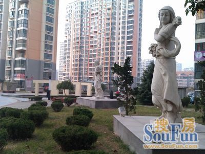 温哥华花园1室1厅1卫南朝向2600.00元/月出租