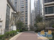 百万精装修复式,附加60平,诚心出售,看房方便