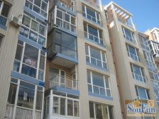 金润小区A区 一室一厅单价低采光好低交通方便位置好。