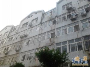 顶加阁视野好浇筑房生活便利