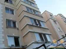 810公交站点的 东西通透 新装修的 双阳台 无坡 采光好