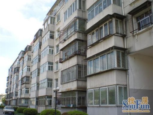 圆明园西路51号院3室1厅1卫东西朝向7500.00元/月出