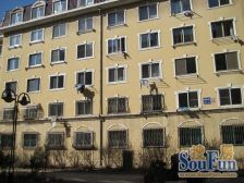 景润一期 钢混结构 近几年装修的 中间位置 看房方便