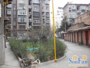 九都路农行家属院 交通发达 有暖气