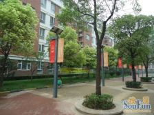 绿都城复式三房 有露台养花吃烧烤 双气 诚心卖可谈