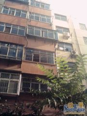 此房商品房,大三室,简单装修,总价低,