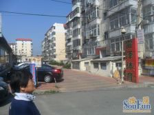 双兴南区一层 正规两居 精装修 双大阳台