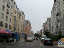 四区泽龙湖公园旁,近车站,近工业大学