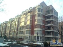 国际住宅一居天然气地暖70年产权,三区交汇,购物方便