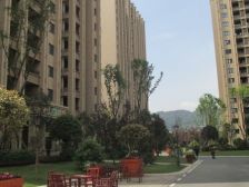 精装三房一卫带车位户型方正视野好