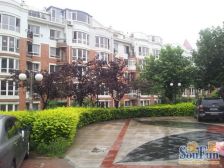 绿波封闭小区 一楼 花园洋房 精装修拎包住 诚心出售