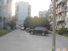 地铁口零距离!全明户型!精装修!拎包入住!满五少税