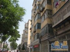 经营中门头房,地理位置优越。适合各种经营