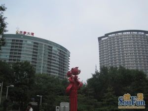 西城马甸地铁口,临公园,2008年商品房,华龙大厦