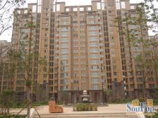 两梯两户,改善小区,南北通透,地铁口,诚心出售