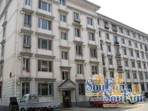 此房满五唯一住房 大召旅游景点旁 精装修 中间楼层