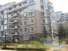 2楼 精装修 两个独立入户门 位置显眼 位置好近地铁