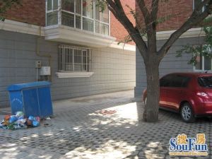 雅宝利小区 三里营 可贷款 业主诚心出售 满二房本