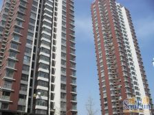 此房格局好,视野开阔,阳光充足,精装修,交通便利