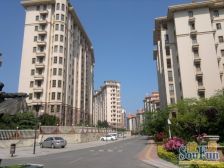 华通一期 北边第 一排 双南卧室 采光好 有阳台