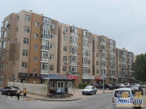 南北通透大开间 婚房浅色精装修 拎包住 带露台 举架高