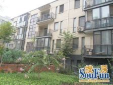 南北通透两居室,高楼层,有装修,可以直接入住。