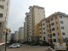 汤泉香格里小区,步梯四楼,精装修,拎包入住,有车库