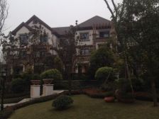 位置安静.4联排中户,诚心出售.看房方便