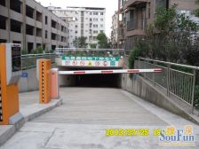 怡景嘉园 南北通透,采光好 装修好,环镜优美 视野好,诚心出售