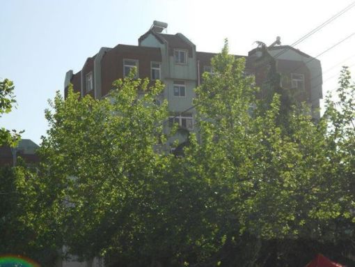 南京路小区(市南)3室1厅1卫南北朝向3500.00元/月出
