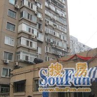 东城区中间层,三卧室朝南,中间层不临街采光好