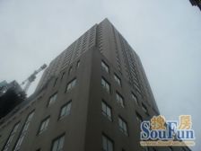 精装洁净楼层好 楼下多条公交线路 购物出行都很方便