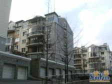 同香山庄 跃层结构 视野开阔 使用面积大 装修保持好