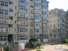 房子是次顶,采光好,带小仓房,屋里保持干净