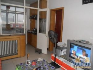 县府家园四楼,简单装修,业主诚心出售 看房方便