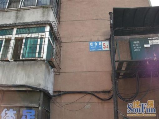 边墙社区2室1厅1卫南北朝向1700.00元/月出租