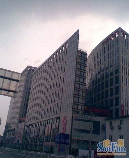 新中关1室1厅1卫南朝向8000.00元/月出租