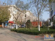 此房是多层4楼,一梯2户,简单装修,配套齐全南北通透