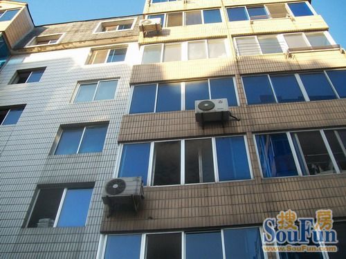 连山街4室2厅1卫西朝向13000.00元/月出租