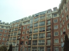 艳阳里多层带电梯 毛坯五室三卫 采光好