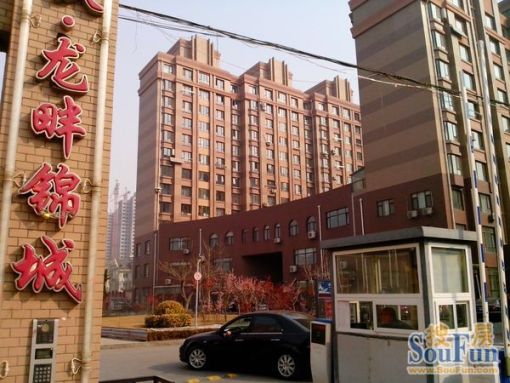 龙畔锦城2室1厅1卫南北朝向3600.00元/月出租