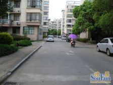 红谷滩以西时代名居顶楼精装复式楼诚意出售