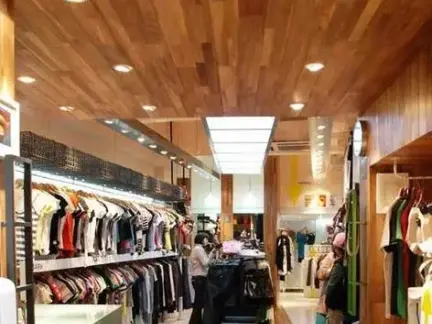 服饰店铺图片 432x324c.jpg