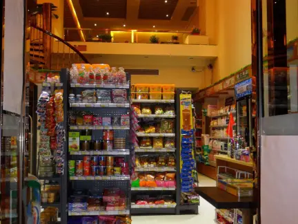 10平米袜子店装修图片